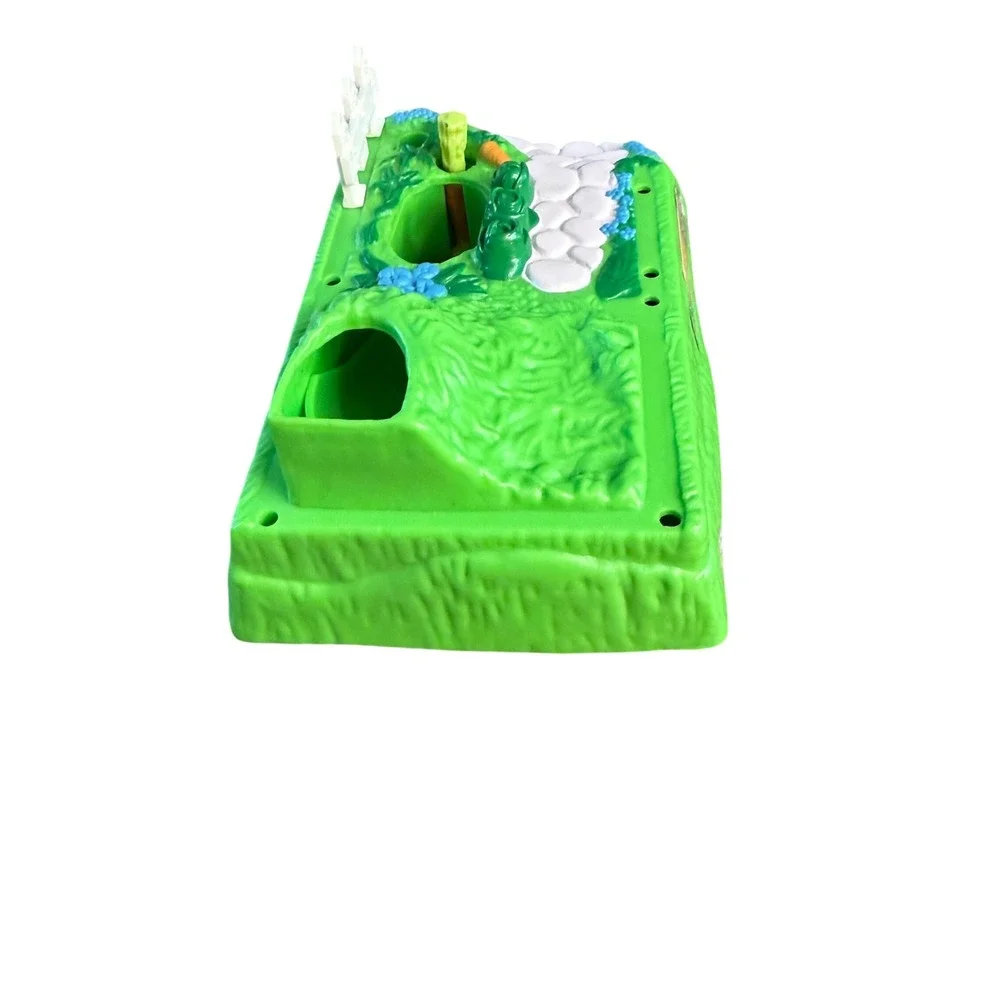 Vintage 1995 Kenner Littlest Pet Shop Hop n Play Bunnies Base‎ Green Landscape